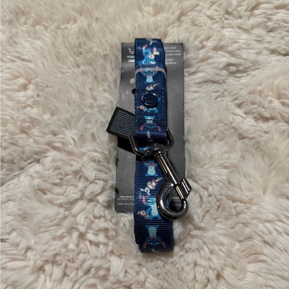 BUNDLE 3 in 1: Disney Loungefly Stitch Backpack, leash, and harness - Picture 2 of 6
